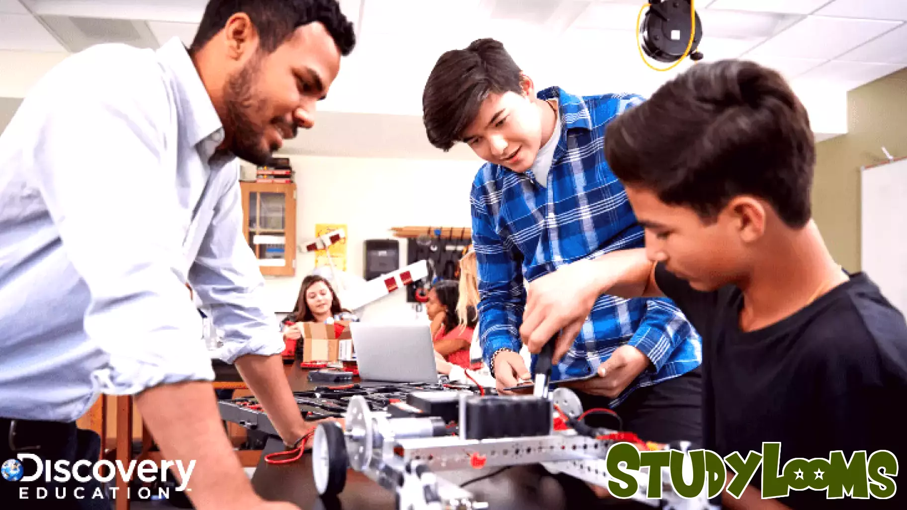 Inspiring Career Exploration Through Educational Resources on Manufacturing Day