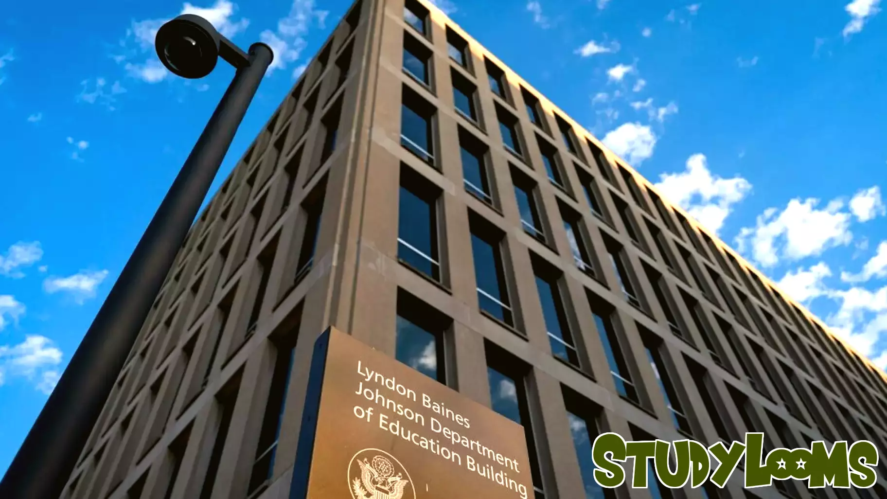 New FAFSA Will Highlight Colleges with Low-Earning Graduates