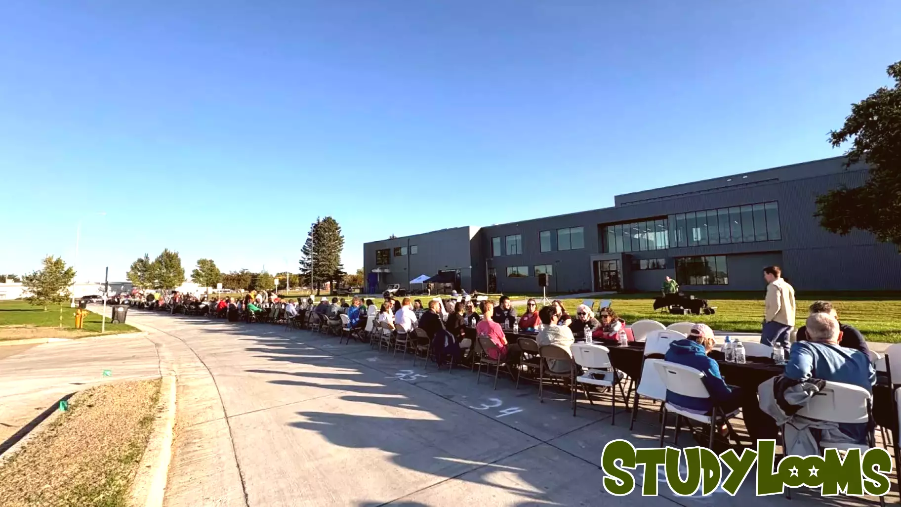 The Longest Table Sparks Dialogue on Education and Industry Links