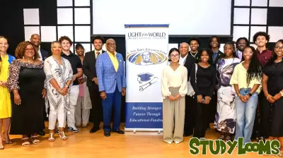 Celebrating Academic Achievements: Annual Awards Ceremony for High School Graduates